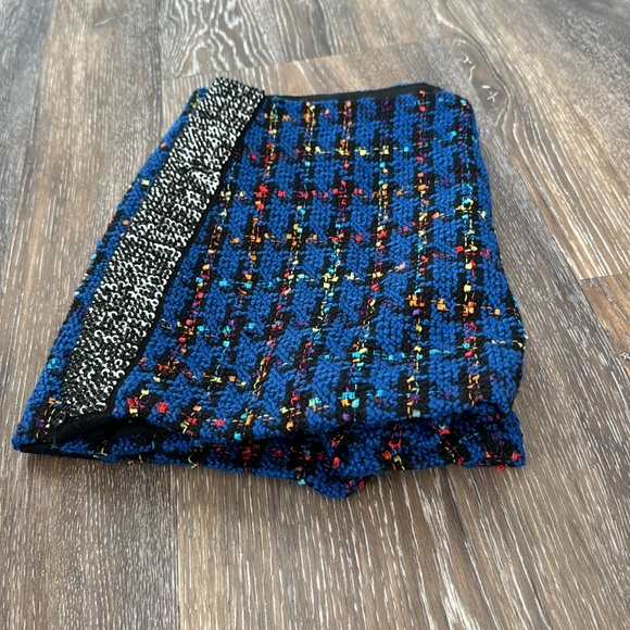 Multicolored Tweed Shorts - Picture 9 of 9